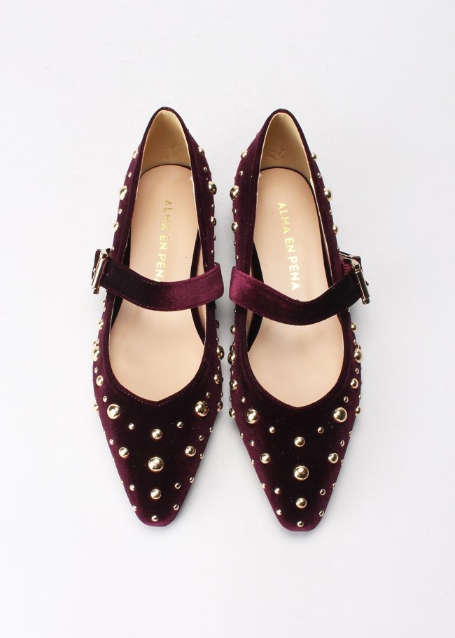 salon tachas velvet wine