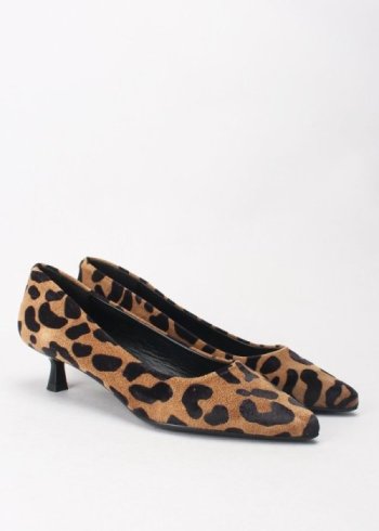 salon leopardo cuero 2