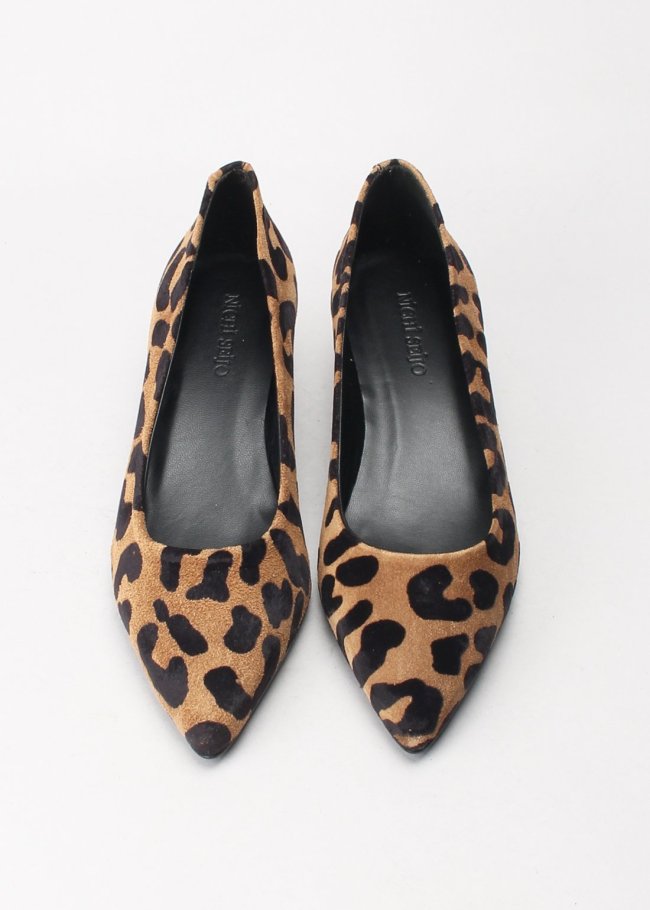 salon leopardo cuero