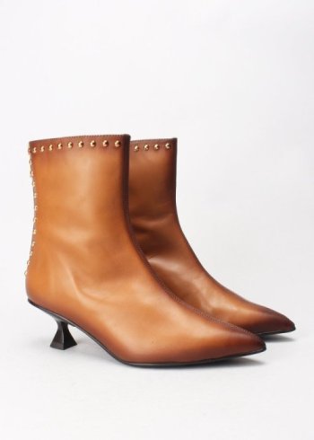 botin tachas firence cuero 2