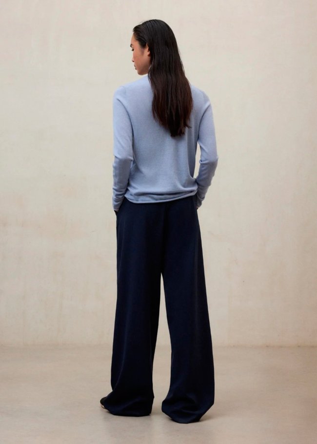 knit woman blue lilac 289