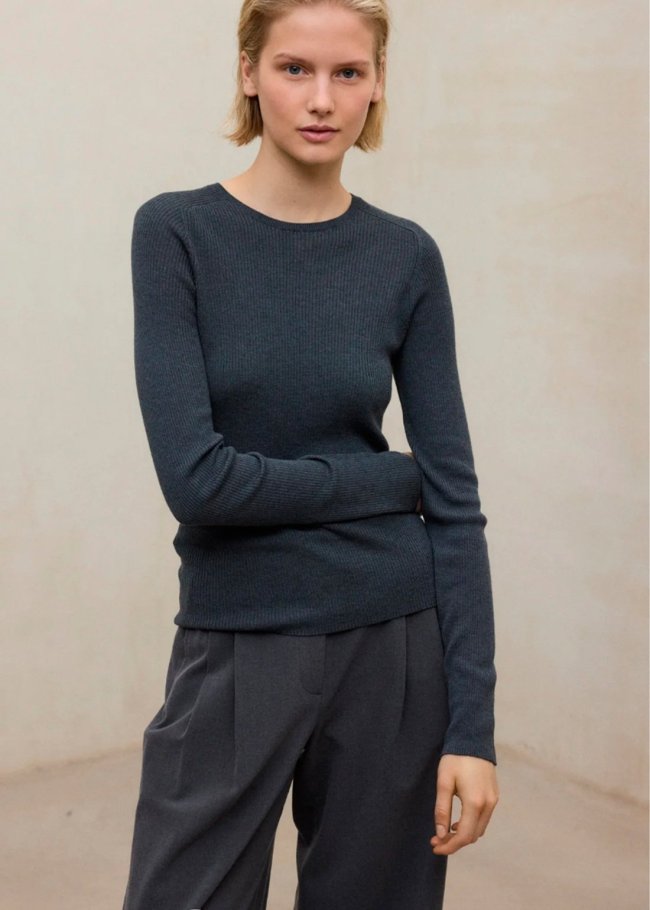 knit woman storm blue 148