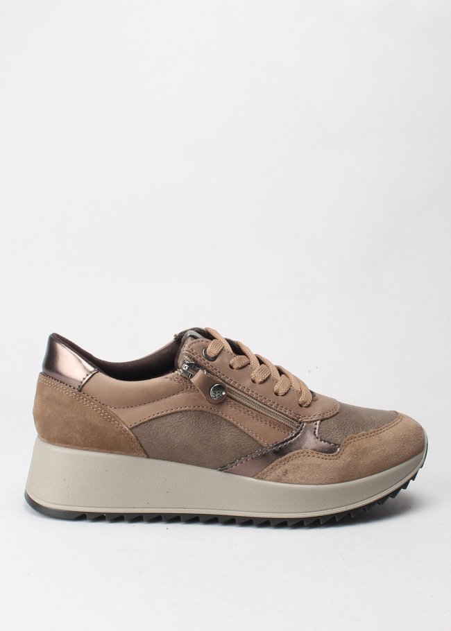 deportiva serraje fango