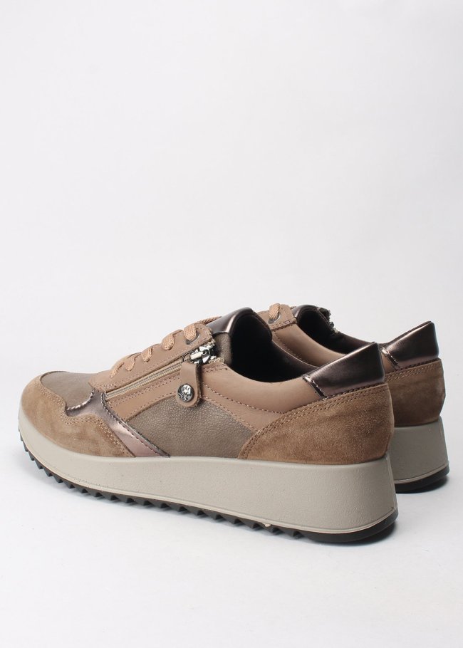 deportiva serraje fango