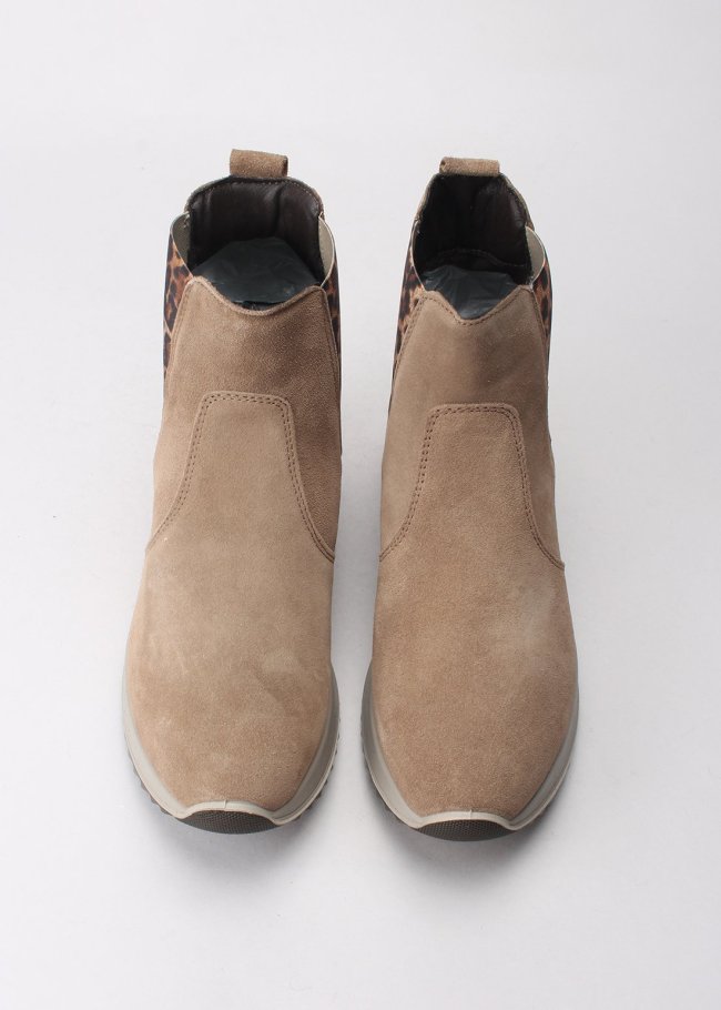 botin chelsea serraje fango