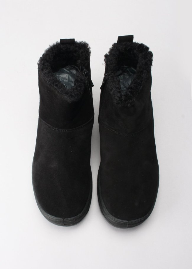 botin pelo serraje negro