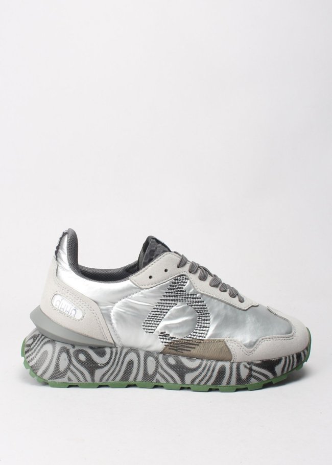 deportiva sensei moon plata