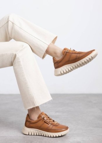 deportiva piel camel 2