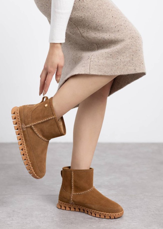 botin serraje camel