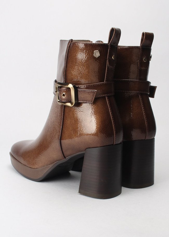 botin hebilla charol taupe