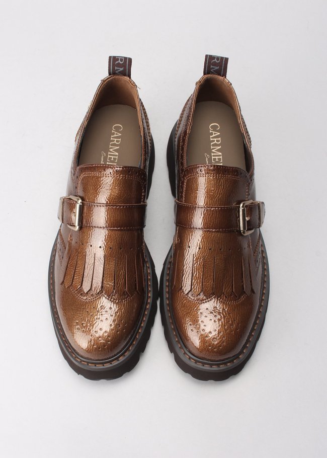 copete flecos charol taupe