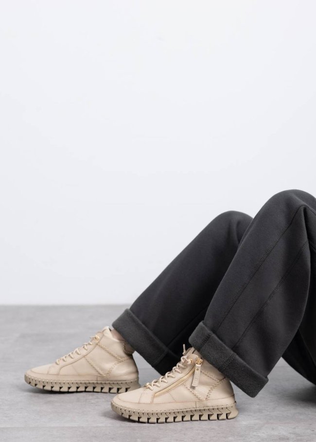 deportiva botin piel beige