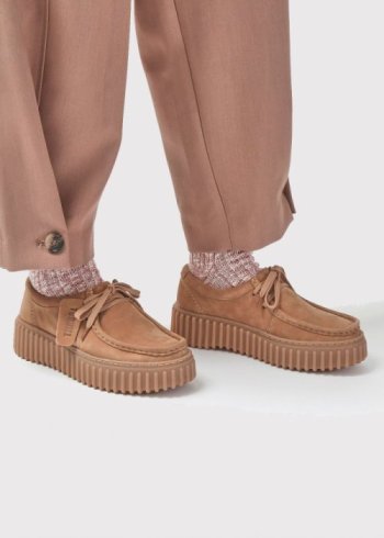 torhill bee light tan nubuck 2