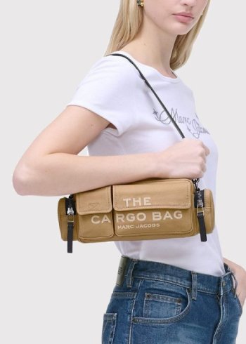 The cargo shoulder camel 2