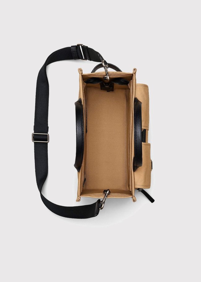 The medium tote camel