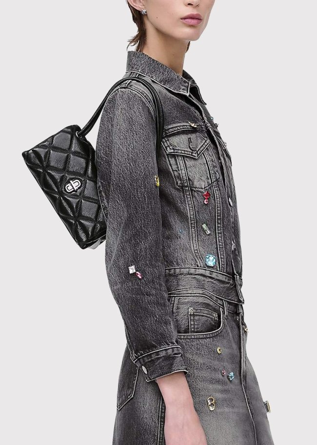 The mini dual chain black