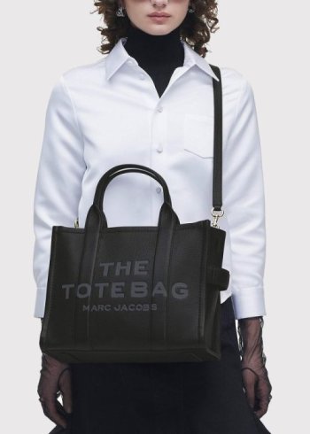 The medium tote black 2