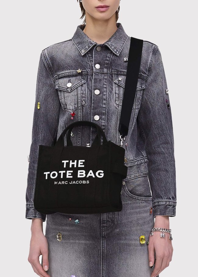 The small tote black