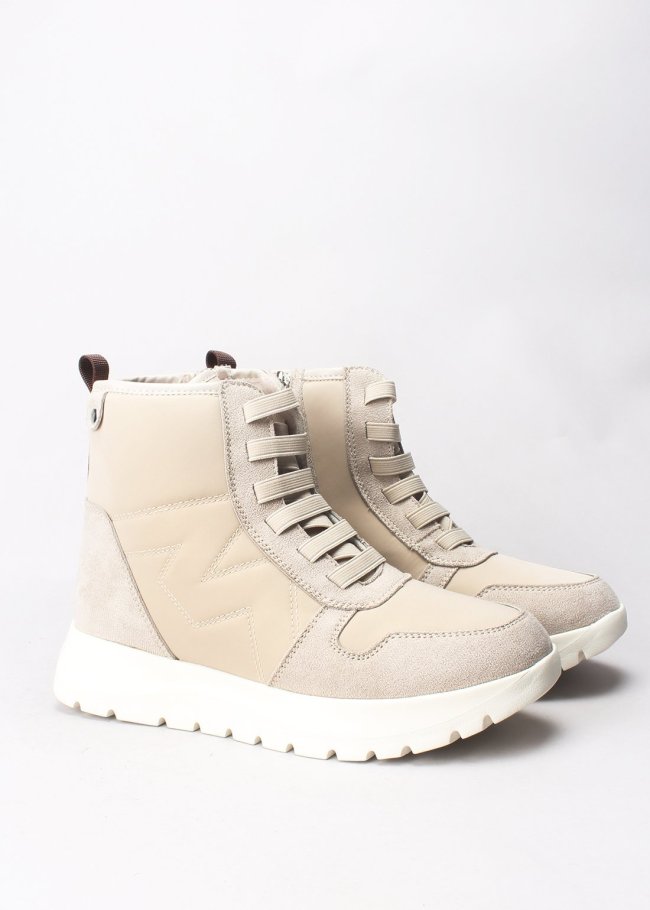 botin beige cordones