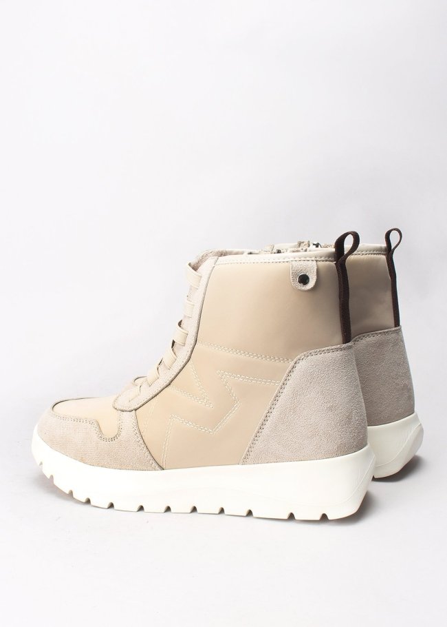 botin beige cordones