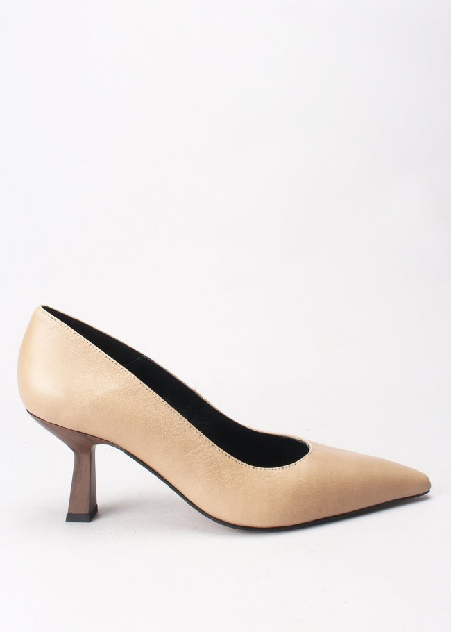 salon saratoga taupe