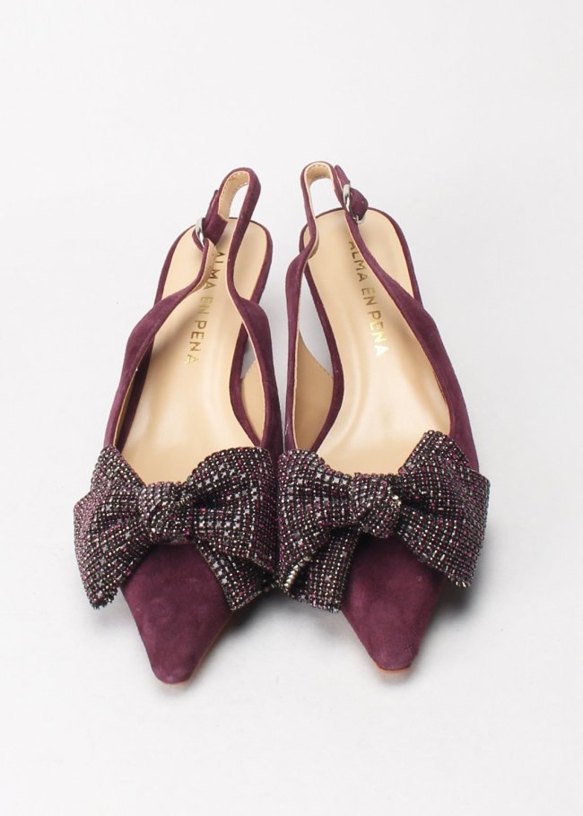 salon lazo suede wine