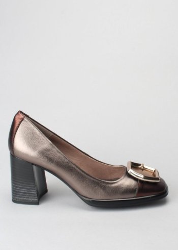 salon hebilla goat met bronzo