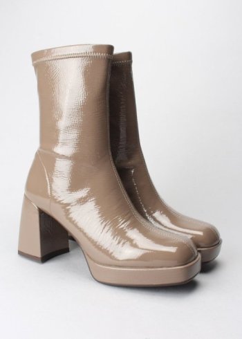 botin charol elastico taupe 2