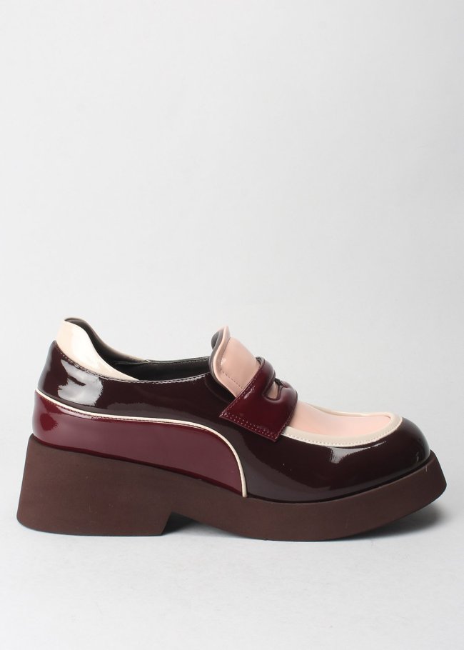 mocasin multi charol burdeos