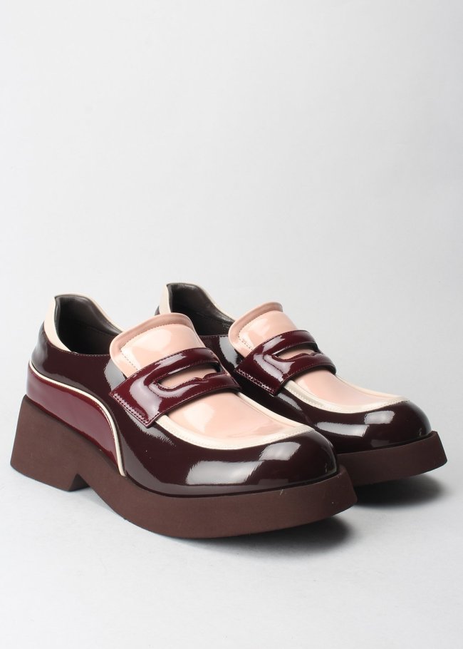 mocasin multi charol burdeos