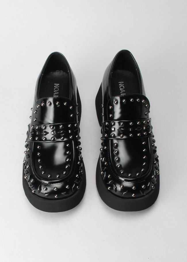 mocasin tachas negro