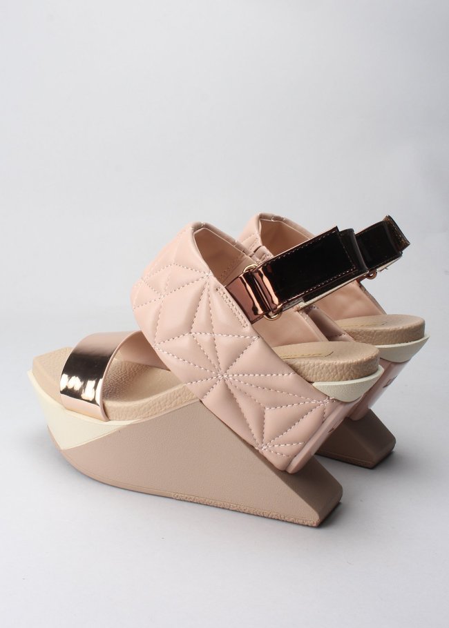 delta wedge puffy cameo mix nude