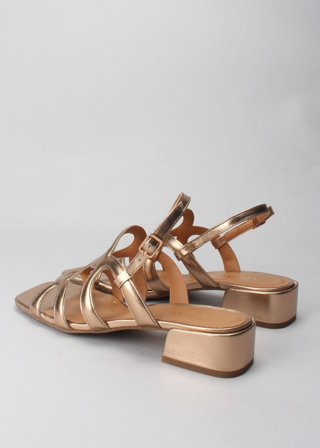 sandalia cosmos laton